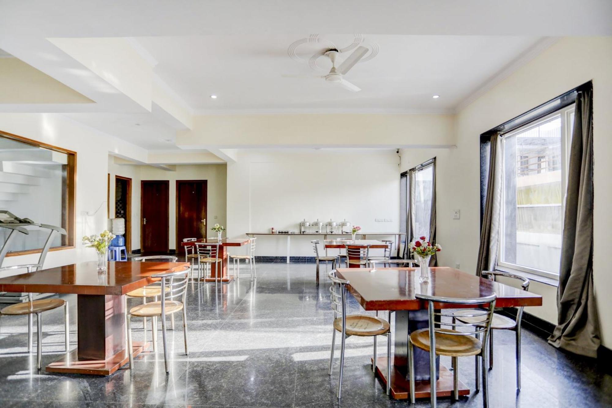Super Town House Hi5 Aditya International Bhubaneswar Dış mekan fotoğraf