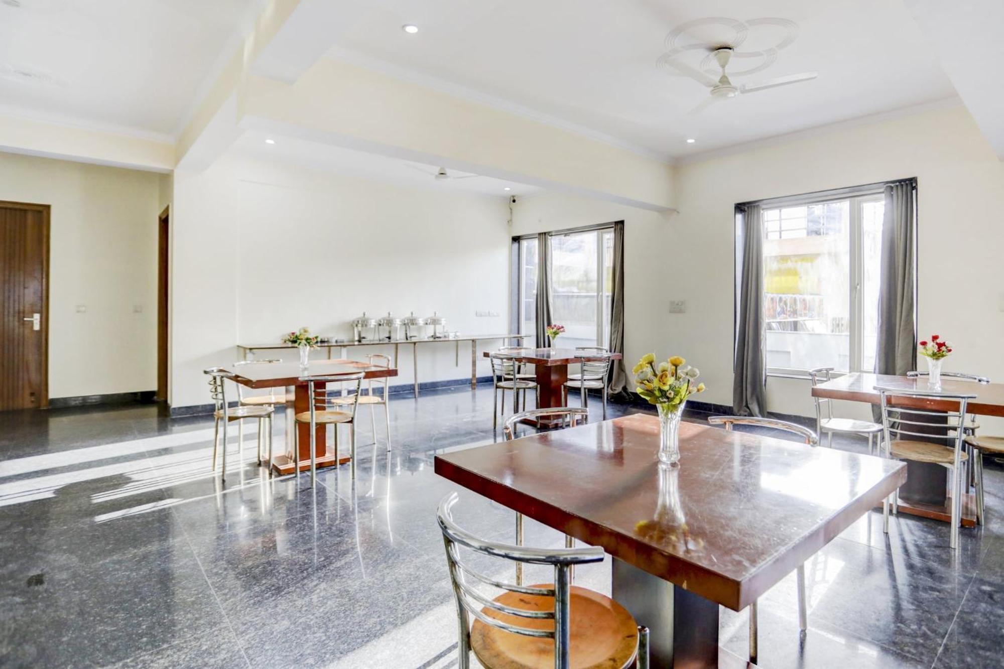 Super Town House Hi5 Aditya International Bhubaneswar Dış mekan fotoğraf