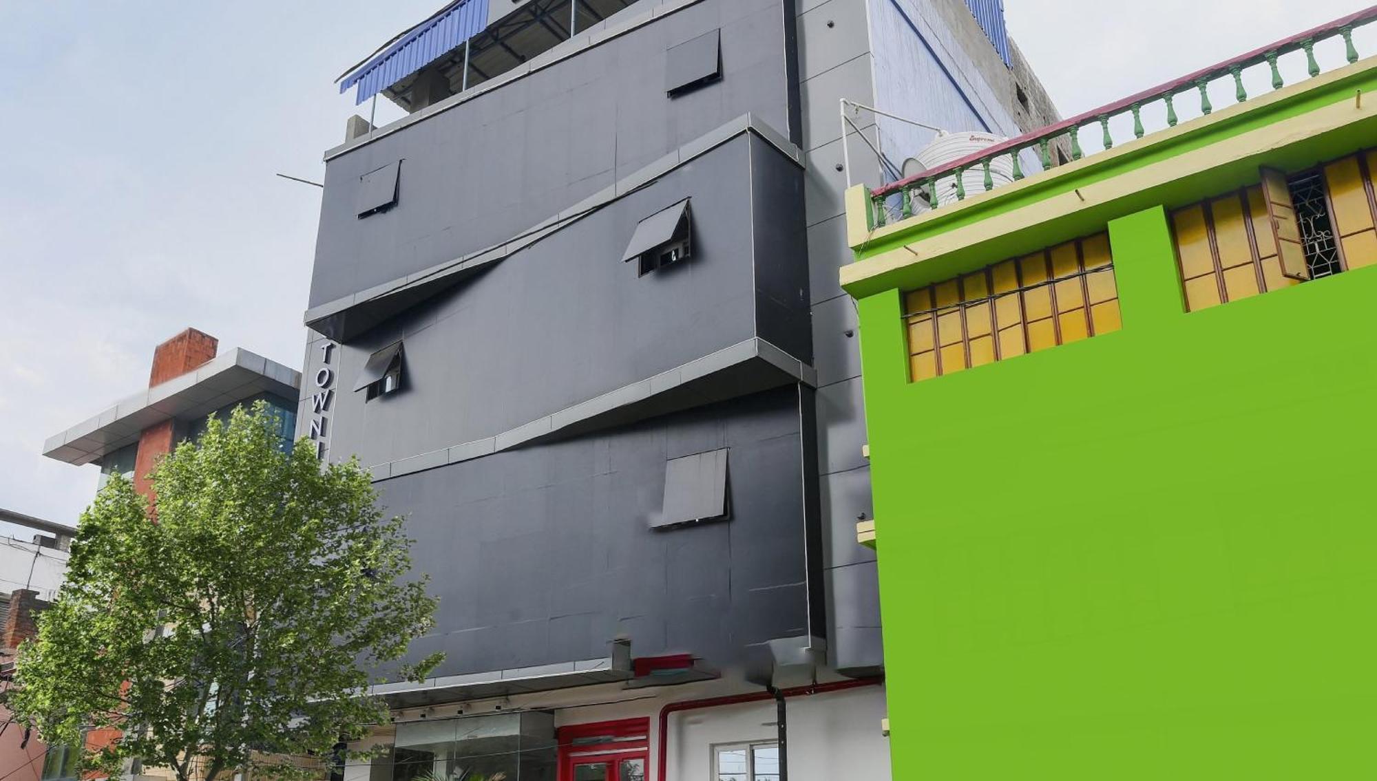 Super Town House Hi5 Aditya International Bhubaneswar Dış mekan fotoğraf