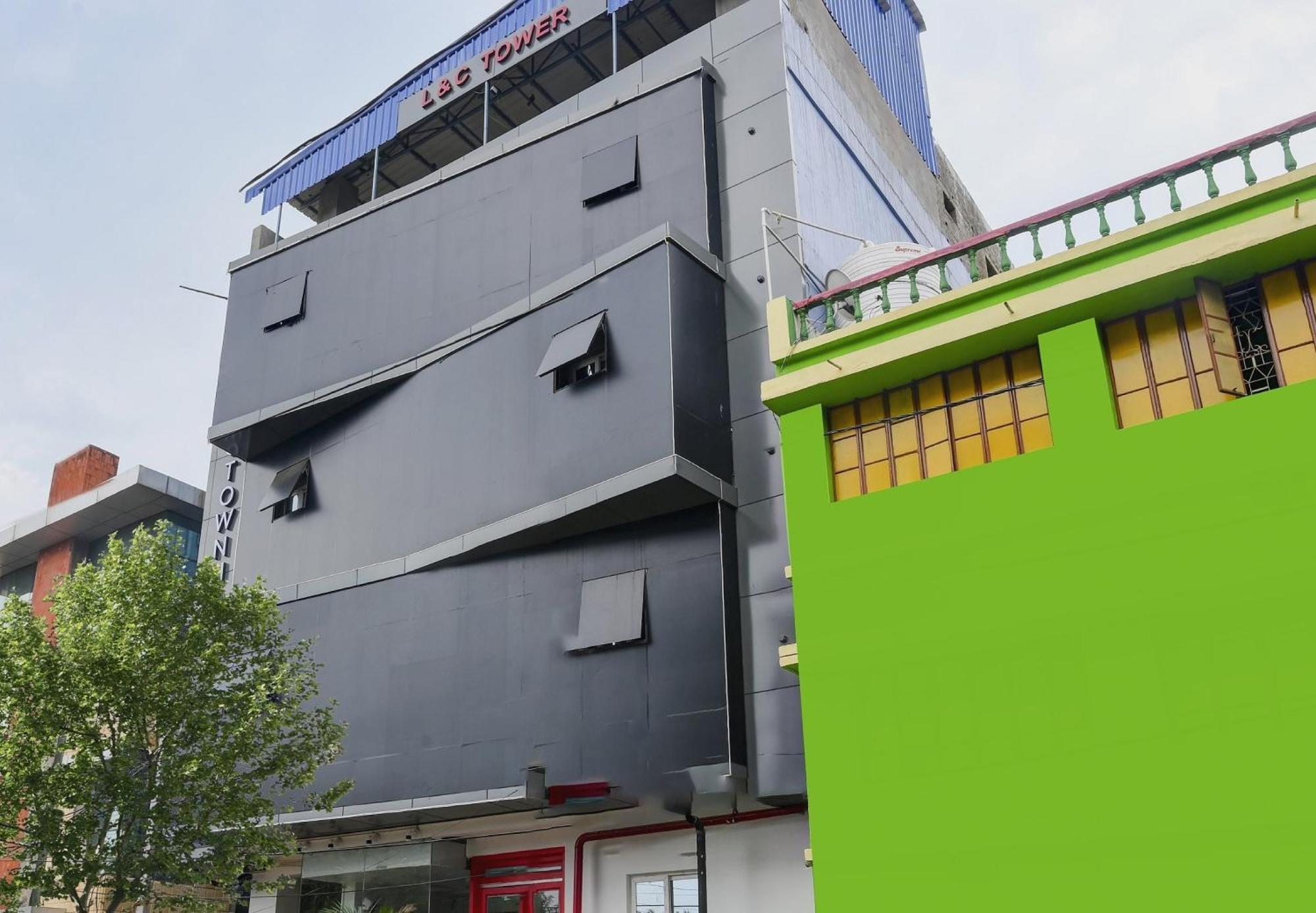 Super Town House Hi5 Aditya International Bhubaneswar Dış mekan fotoğraf