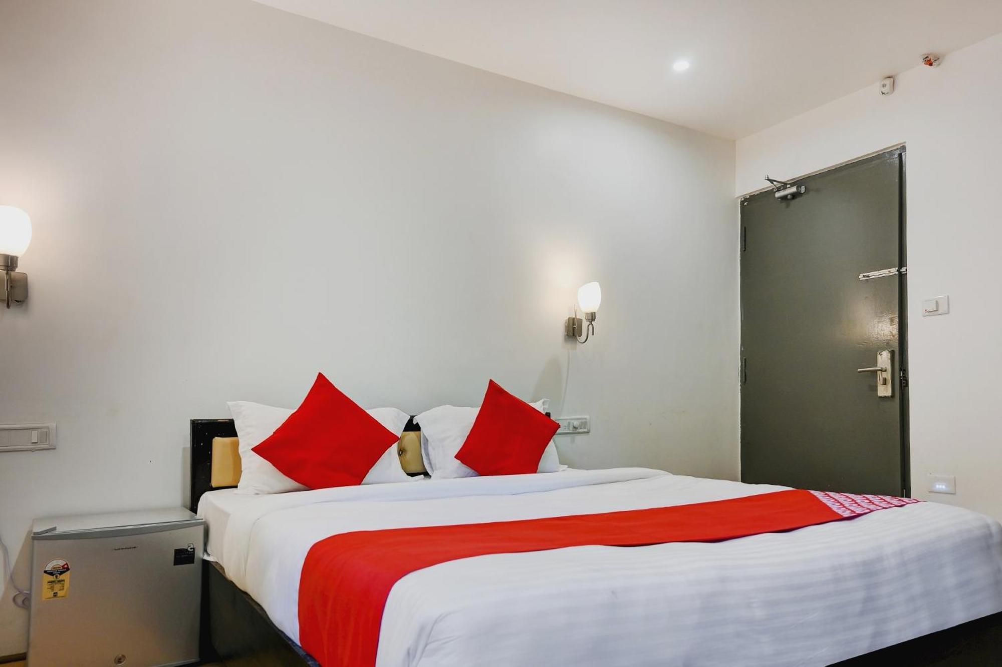 Super Town House Hi5 Aditya International Bhubaneswar Dış mekan fotoğraf