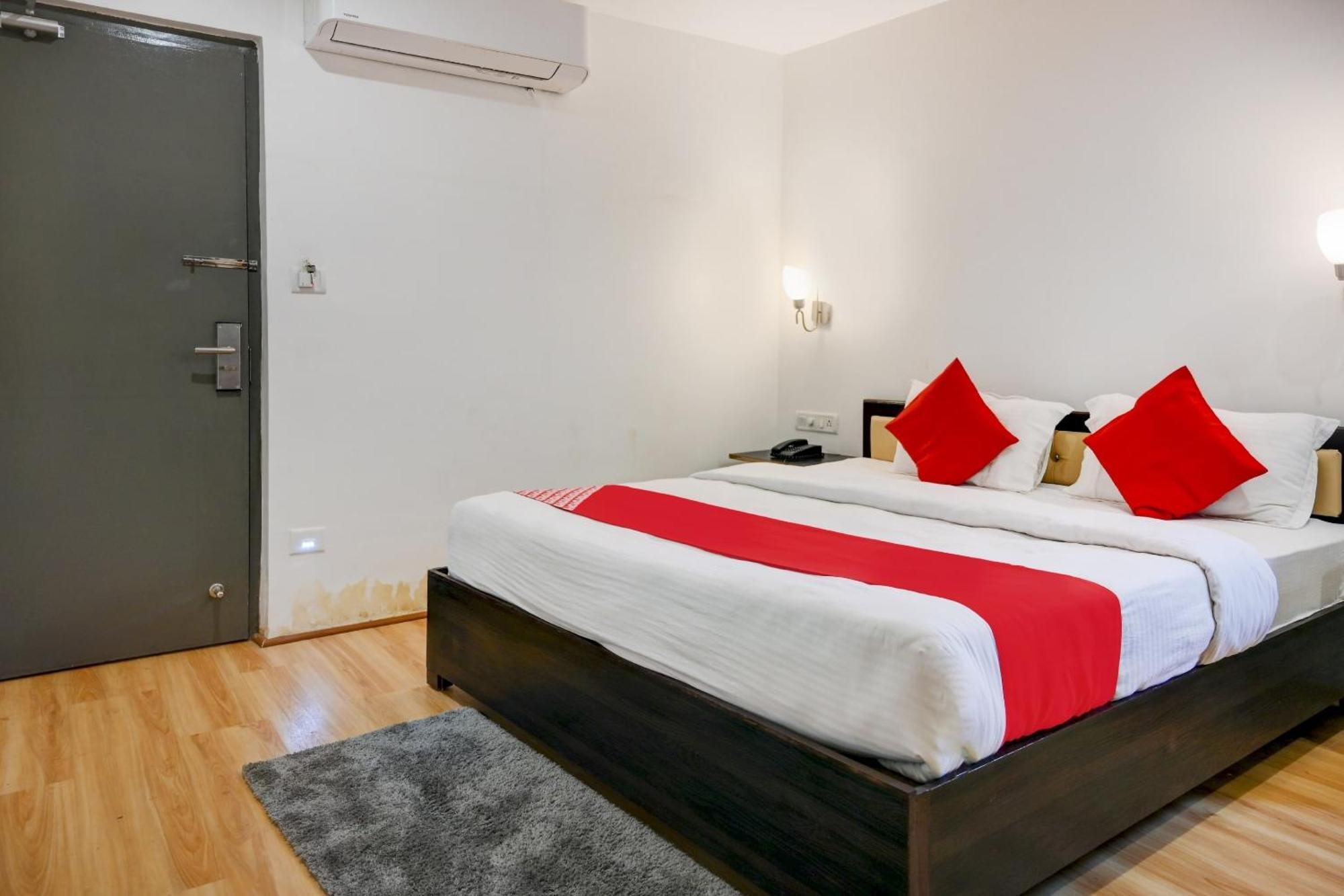 Super Town House Hi5 Aditya International Bhubaneswar Dış mekan fotoğraf